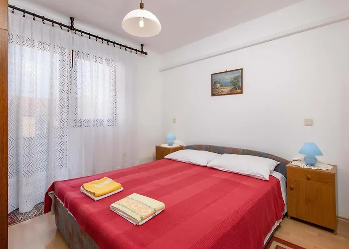 Apartman Gorgeous In With Wifi Kornic